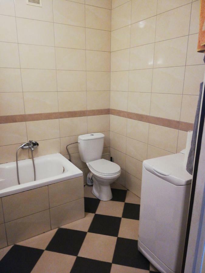 Appartamento Pokoje Przy Rondzie Częstochowa Esterno foto